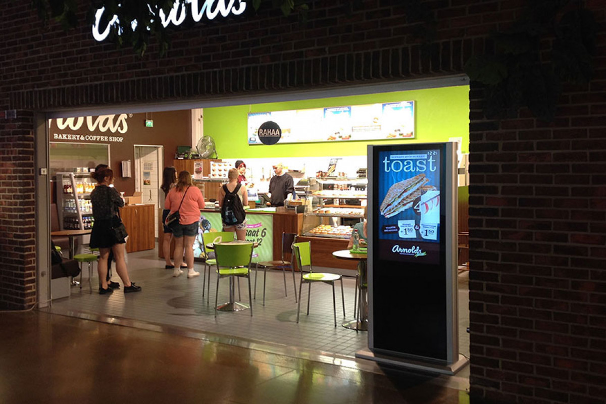 Indoor Freestanding LCD Totem (42″)